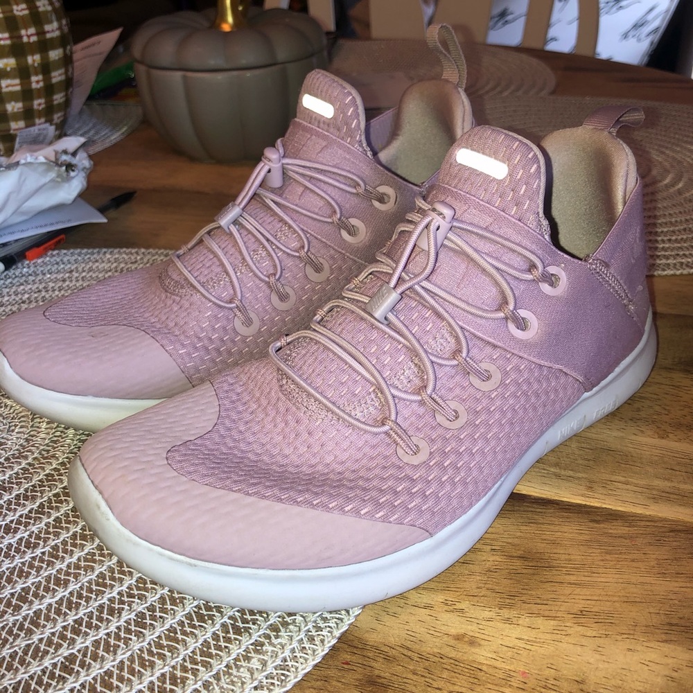 Women’s Nike shoes